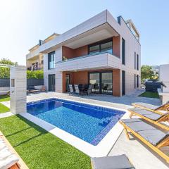 Amazing Home In Kastel Stafilic