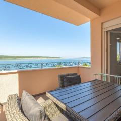 Awesome Apartment In Obrovac With Wifi