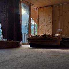Explore Cafe & Cabins