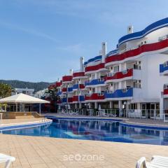 Apto c/ Varanda em Condomínio Pé na Areia IHO127