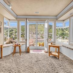 Old Town 3BR Home with Spectacular Views and Hot Tub