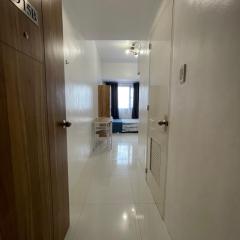 Cozy Room in Front of US Embassy
