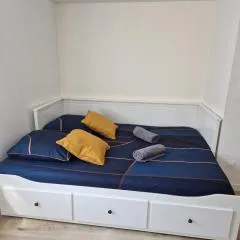 Faubourg des voyageurs 5 - Studio climatisé 2 personnes - proche axe autoroute