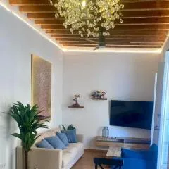 CASA NATY, Espacioso Renovado Apartamento en el Centro de Malaga