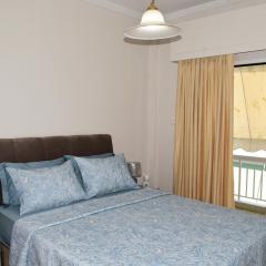 Apartment with Stunning Views - Sleeps 3 & Parking