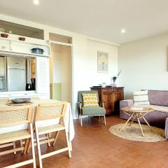 Family nest overlooking the Gulf of Saint-Tropez