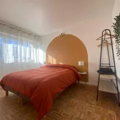 Grand appartement 6 personnes à 5min de Versailles avec parking privé