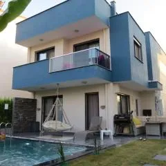 Villa Oyster Park Isıtmalı Yıldız Efektli Çocuk Havuzlu Villa