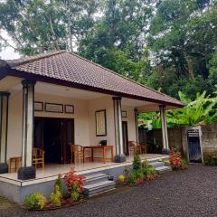 Kaeles House