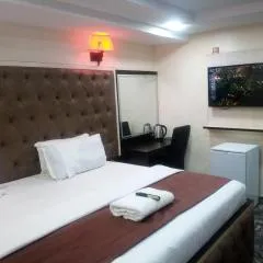 Dipri Suites