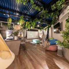 Nico!無料Netflix!サウナ!ハンモック!Yogibo!大画面プロジェクター!非日常の暮らし 寝室5つ トイレお風呂3台