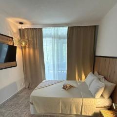 Hand Made Suite