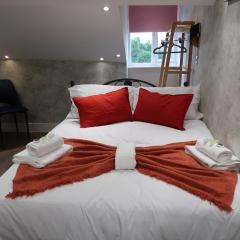The Loft At Sherborne's Historic Quarter Local