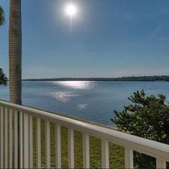 Bayview Oceanside Condo with Pool and Private Balcony