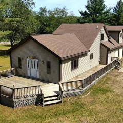 Northern Blessings - Large, Private, And Comfy!