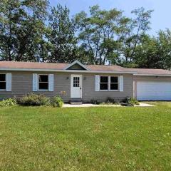 White Birch - Riverfront And Newly-remodeled!