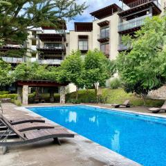 3BD 2BA, AC Pool, Gym, Parking and Security