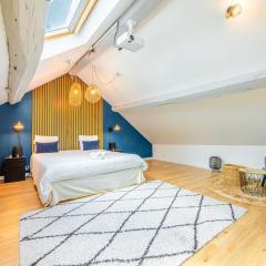 Le Perchoir / F2 de standing avec écran de cinéma