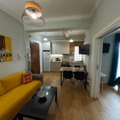 Comfortable apt, next to Archeological museum!