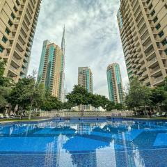 HiGuests - Walking Distance to the Burj Khalifa Show