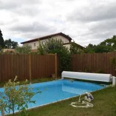 Le repos avec piscine proche de Bordeaux