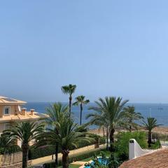 Ático en primera línea de playa en Javea