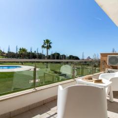 White 47 House - Pool View & Private Garden