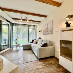 LAKE MOMENTS - Ruby Garden Apartment