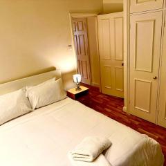 The Sweetdreams Residences Collection around Kensington & Chelsea by Ricky & Giustina - Fully equipped and perfect for long stays!