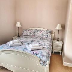 Netflix, Parking, Wifi, in Historical Townhouse Central Location by Lains Lettings