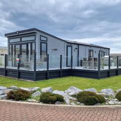Thrive by the sea, Seal Bay Resort