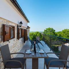 Holiday Home with jacuzzi - by TA Leut Agency