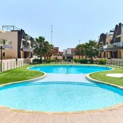 Beautiful Modern Apartment 200mts from Beach Torre Horadada