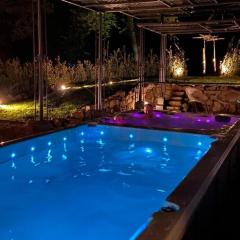 Luxurious villa with heated pool