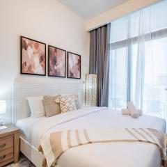 Lovely Studio Apartment at Azizi Riviera 41 in Al Merkadh by Deluxe Holiday Homes