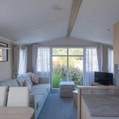 Pinewoods Park Style no.1 - sleeps 8 – no dogs