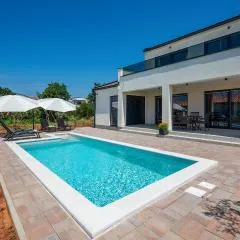 2 Bedroom Beautiful Home In Vodnjan