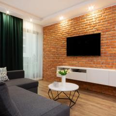 LUX Unique Rzeczypospolitej Apartment with Parking by Renters Prestige