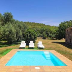 Casa rural con jardín privado!