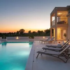 Luxury Villa Morus with pool 50m2 gym