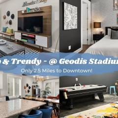 2 5 Miles to Dwntn Rec Room Geodis right behind