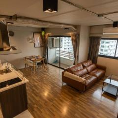 Cozy 2BR Duplex-Apartment in Thong Lor