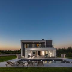 New! Luxury Villa Epic 8 - 50 m2 pool, in Istria