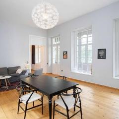 Tranquil 1BR Sololaki Apt - By Wehost