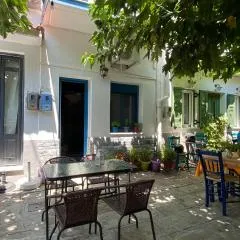 Σπίτι στην παραδοσιακή πλατεία.