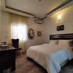 Icon Valley Hotel Utako