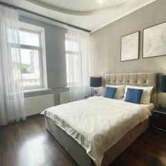 Куліша 41, помешкання в центрі біля ТЦ Форум