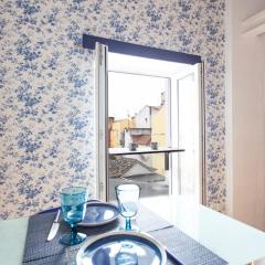 Alfama I, eco-penthouse with view & french balcony