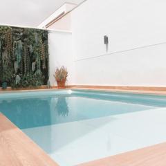 Sunrise & Pool Mairena Metro