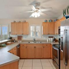 Sea Side 202 Beachfront Serenity 3BD 2BA Sleeps 8